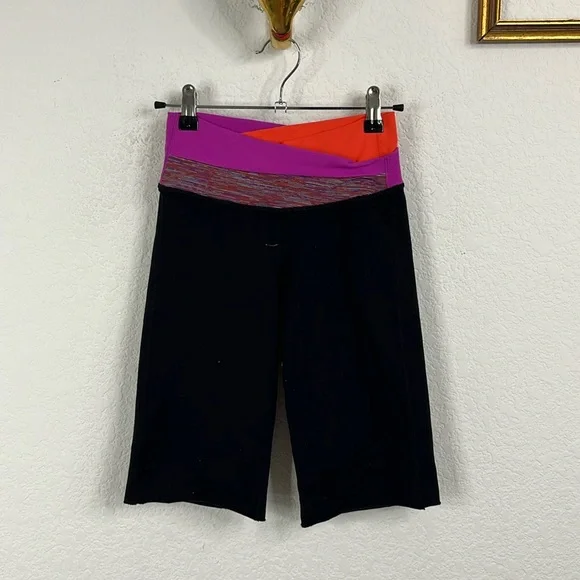 Lululemon Crossband Waist Minimalist Bermuda Shorts - Picture 1 of 5